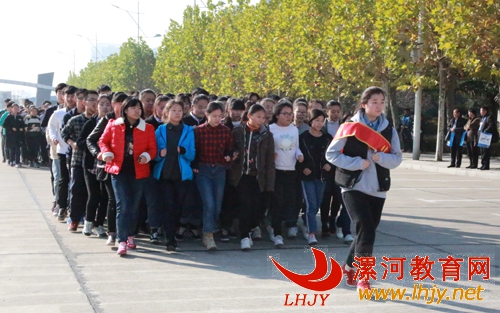 快讯:中国卓越校长名校行专题讲学走进漯河高中